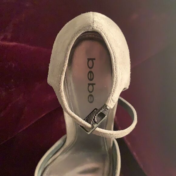 Bebe Dark Gray and Red Pumps sz 8B - Picture 4 of 5